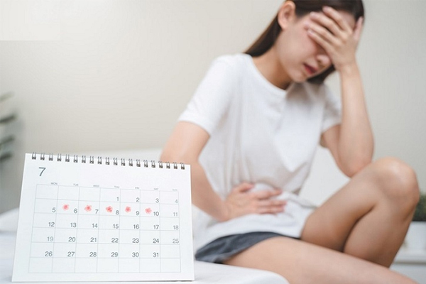 Trễ kinh (chậm kinh) nguyên nhân do đâu? Cách điều hòa kinh nguyệt hiệu quả